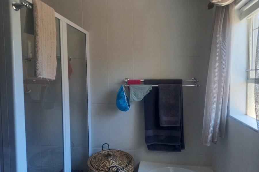 3 Bedroom Property for Sale in Roylglen Gardens Northern Cape